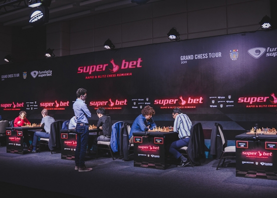 ZIUA 2: Lupta s-a încins pentru trofeul Superbet Rapid & Blitz, Korobov i-a luat fața lui Anish